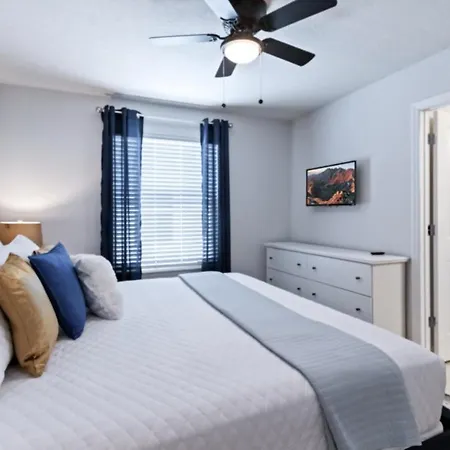 New 10 Bed Family Retreat Vila